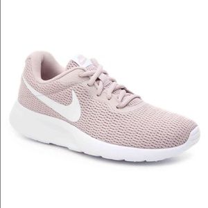 nike tanjun particle rose